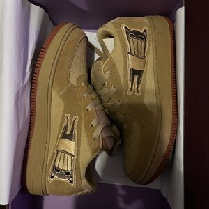 Gavin South “Panic Cattack” Sneakers US9